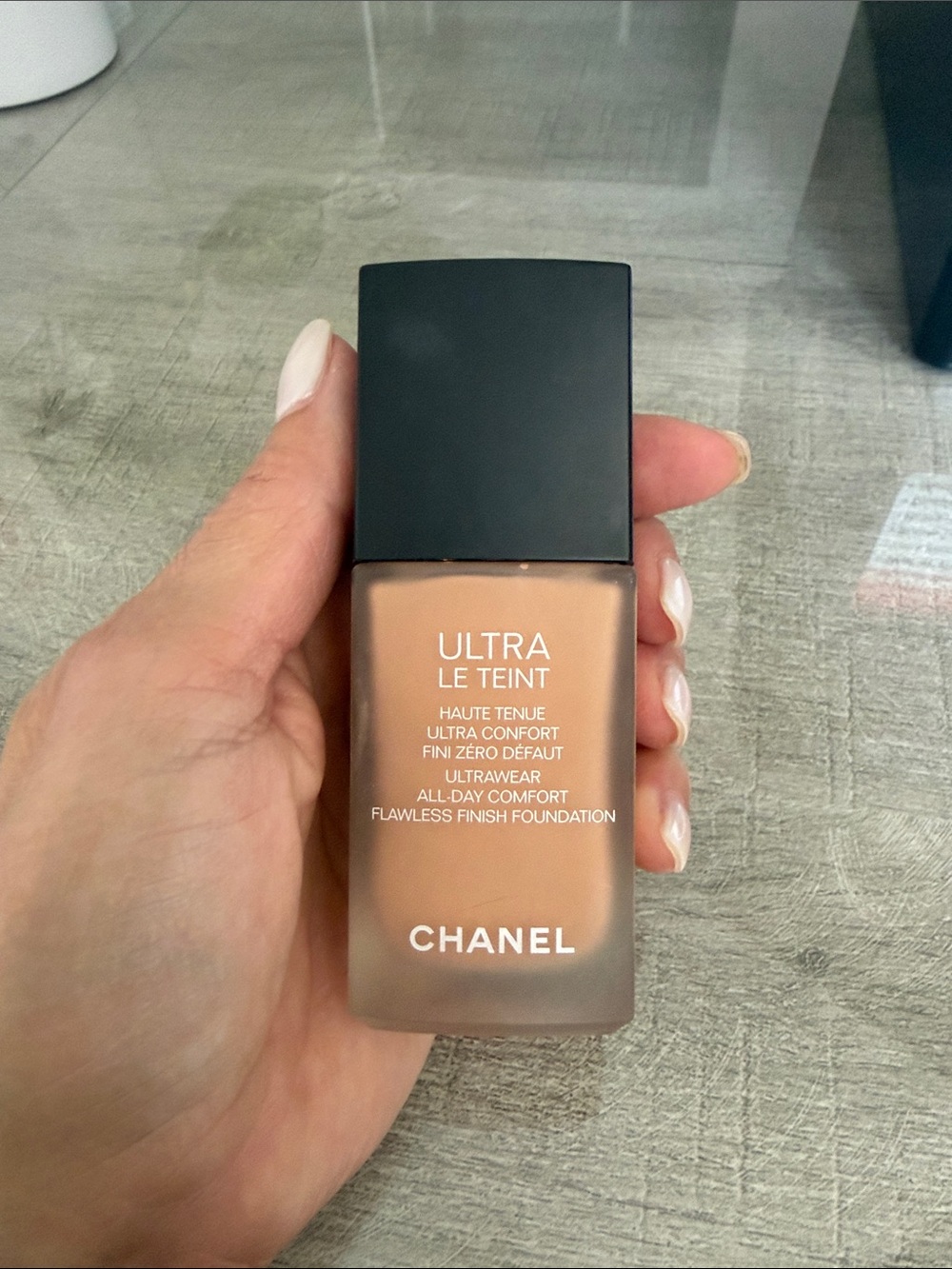 CHANEL Ultra Le Teint Flawless Finish Foundation - B40